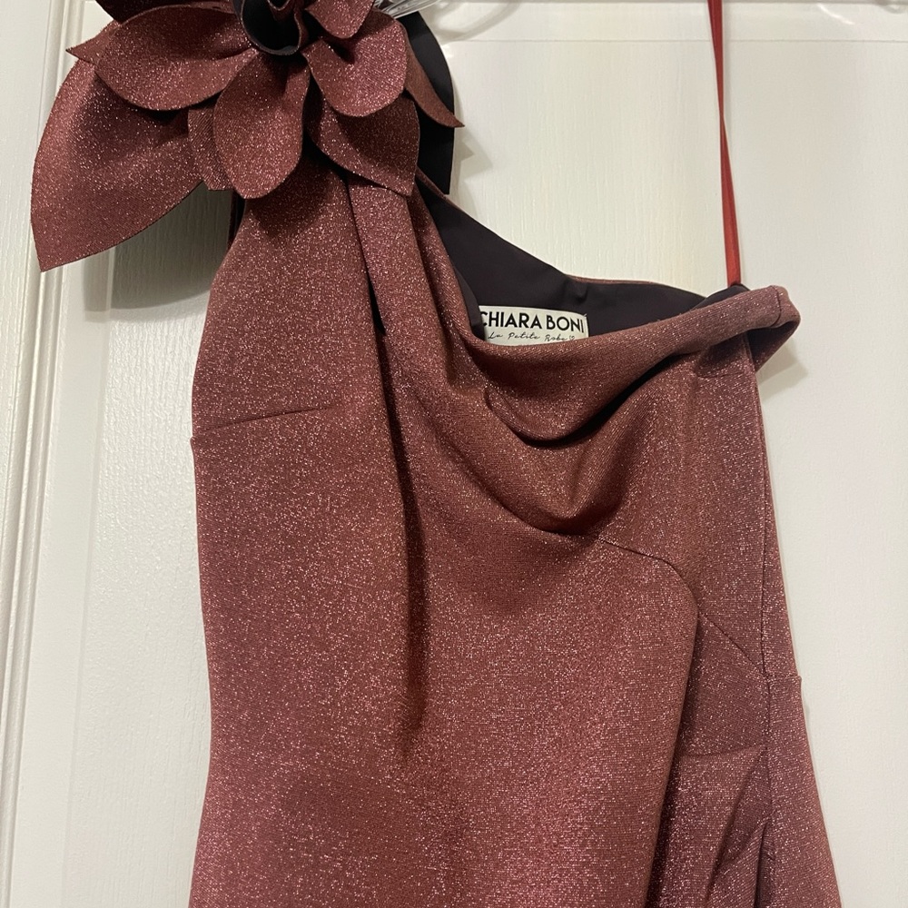 Chiara Boni La petite robe one shoulder evening dress. Rose shimmer. Size 6